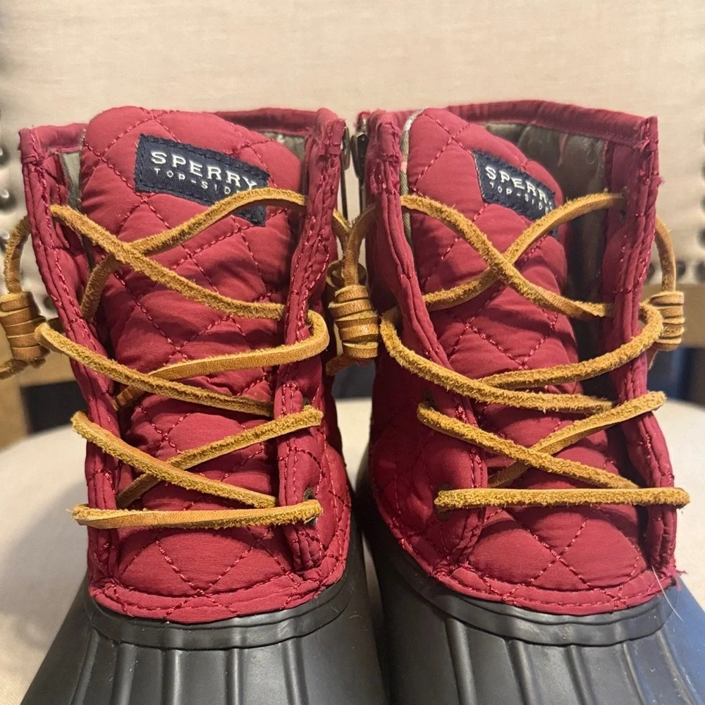 Sperry Top-Sider Women’s Burgundy and Dark Gray Winter Boots, Size 9